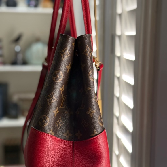 Louis Vuitton Flandrin Handbag - Picture 4 of 9